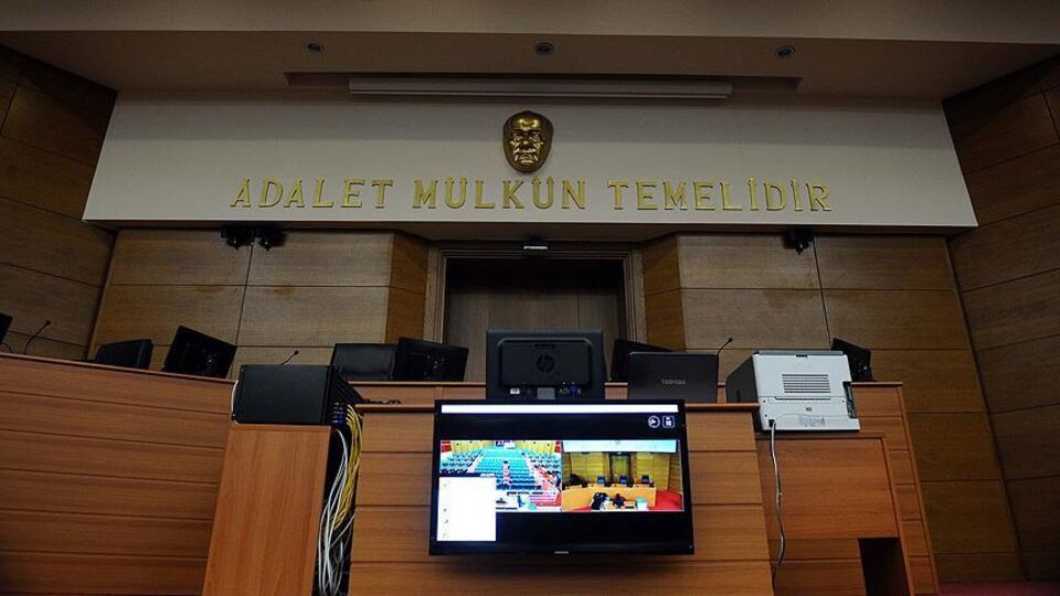 Paralel yapının 'darbeye teşebbüs' davası başladı