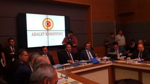 Yüksek yargı düzenlemesi komisyondan geçti