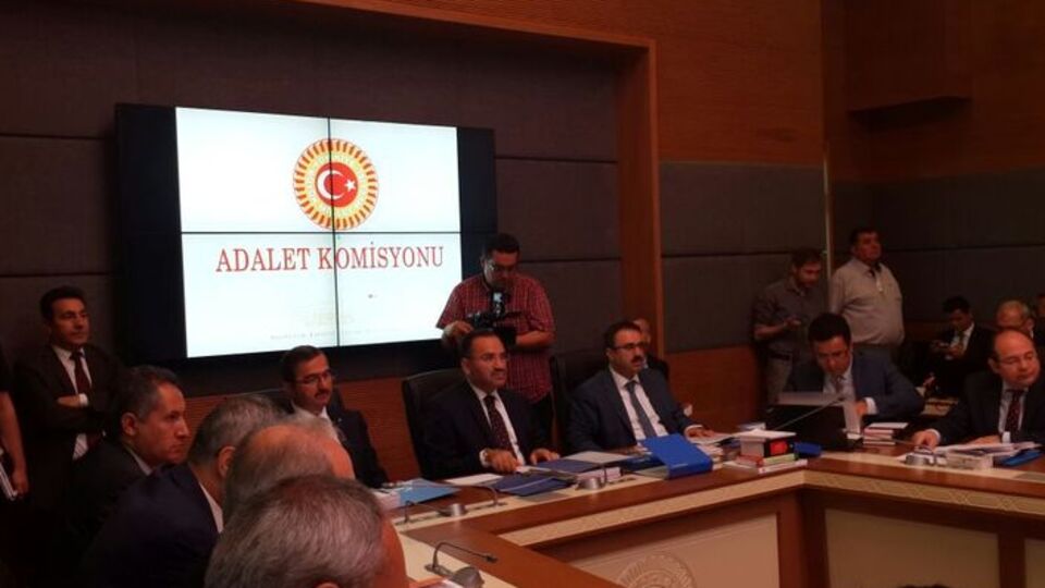 Yüksek yargı düzenlemesi komisyondan geçti