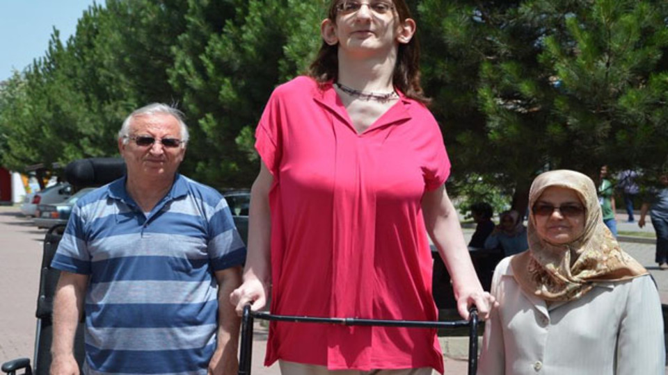 Dünyanın en uzun boylu kızı LYS'ye böyle girdi