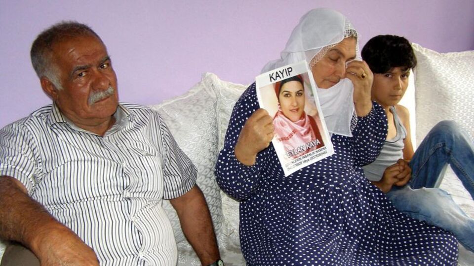 Babalar Günü'nde, 6 yıl önce kaybolan kızı için gözyaşı döküyor