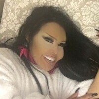 Diva'nın samimi fotoğrafları kafaları karıştırdı