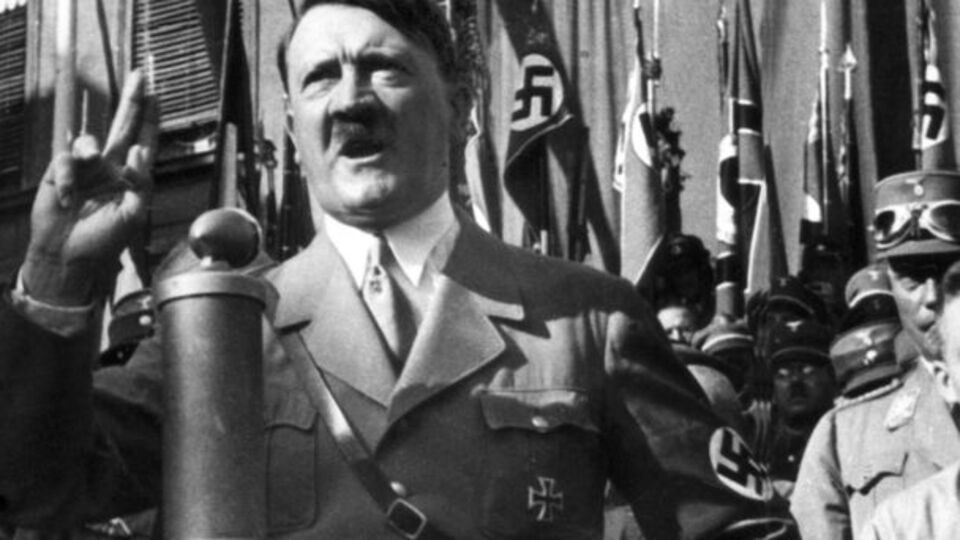 Tartışmalı müzayede! Hitler'in üniformasına dudak uçuklatan fiyat