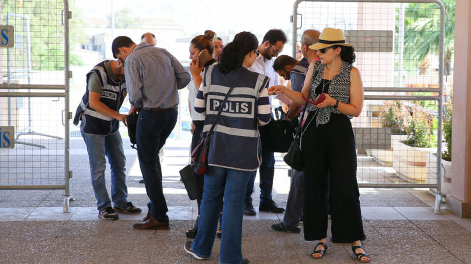 Paralel operasyonunda 10 tahliye