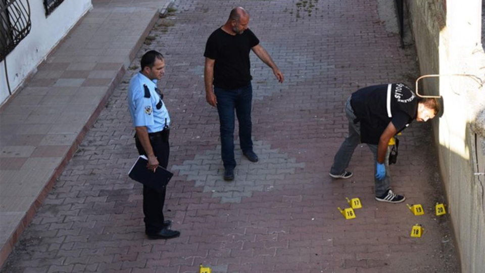 Motosikletli saldırgan dehşet saçtı: 1 ölü