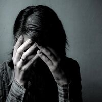 Her şeyi deniyoruz ama mutlu olamıyoruz!