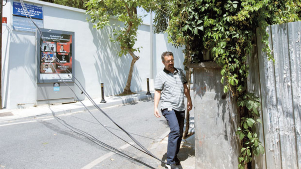 Levent'te vatandaşın kabloyla imtihanı