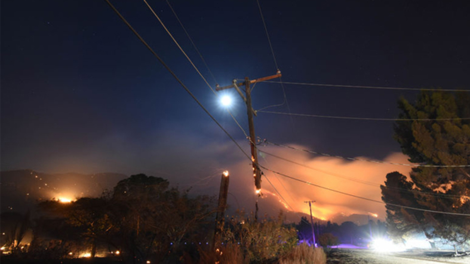 ABD'de yılın en büyük yangını! Ölü ve yaralılar var