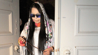 Gece yarısı türbe açtırdı