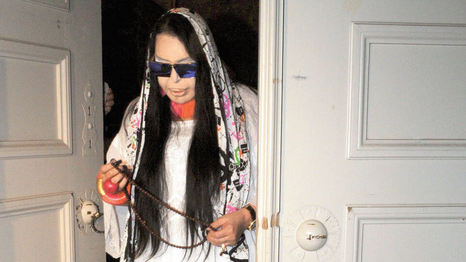 Gece yarısı türbe açtırdı