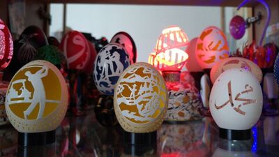 Yumurta kabuğunu sanata dönüştürüyor