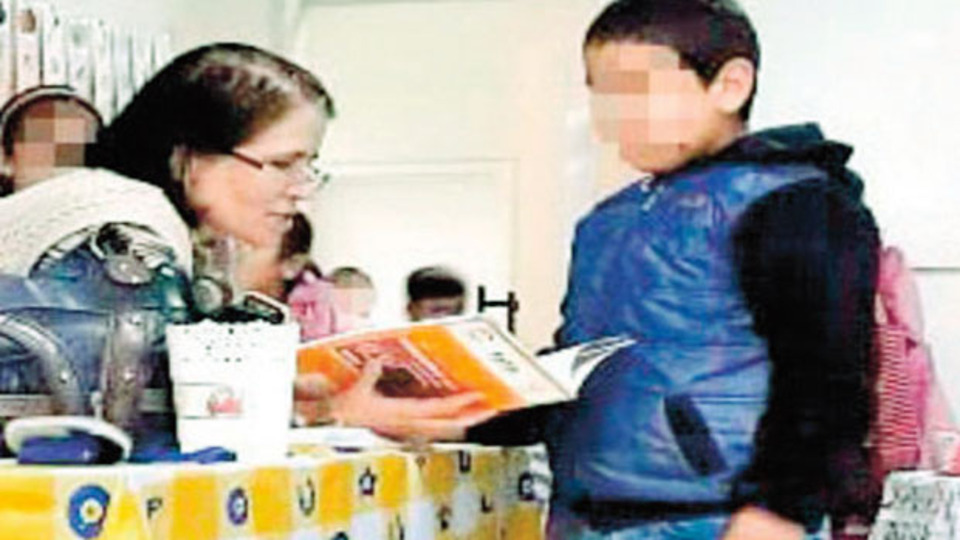 17 yıllık engelli öğretmeni görmediler