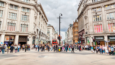 'Macera aramak yerine İngiliz markaları ucuza alın'