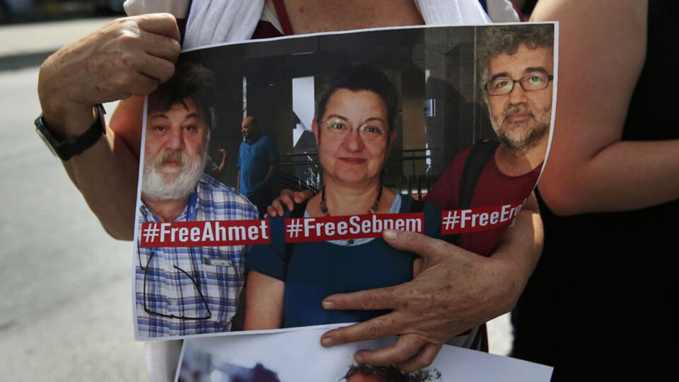 CHP heyetinden cezaevine Özgür Gündem ziyareti