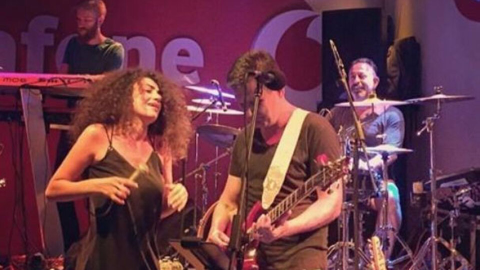 Cem Yılmaz çaldı, İbo'nun kızı söyledi