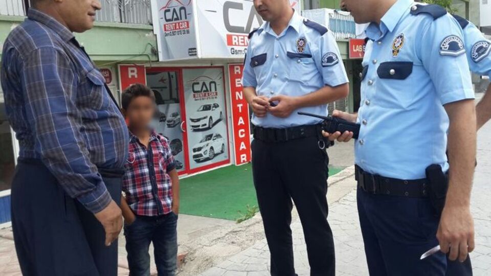 Tartışmada kan aktı! 8 yaşındaki çocuk bıçağı alıp...