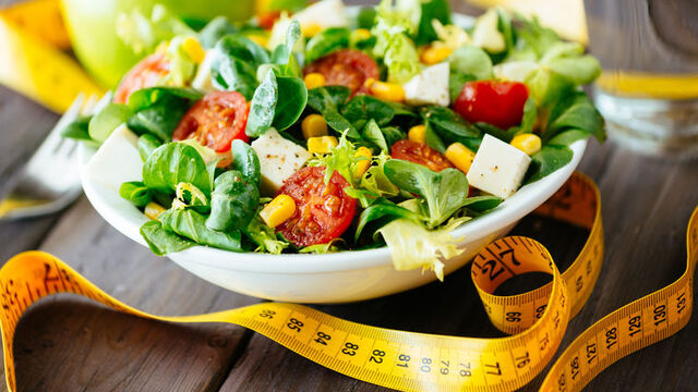 Salata zayıflatmıyor!