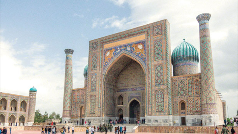 Hakkı iman, kişiyi cehaletten kurtarır