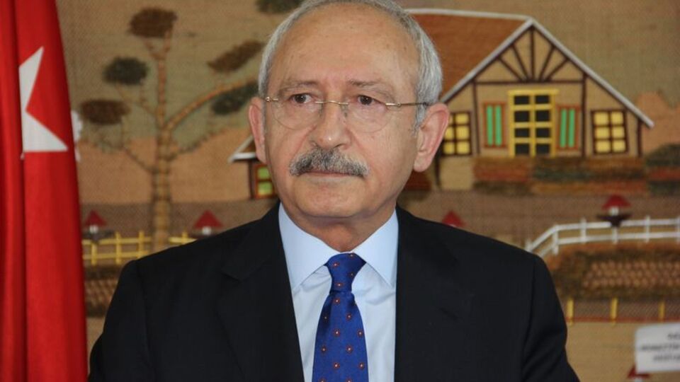 "Kandan beslenen herkese lanet olsun"