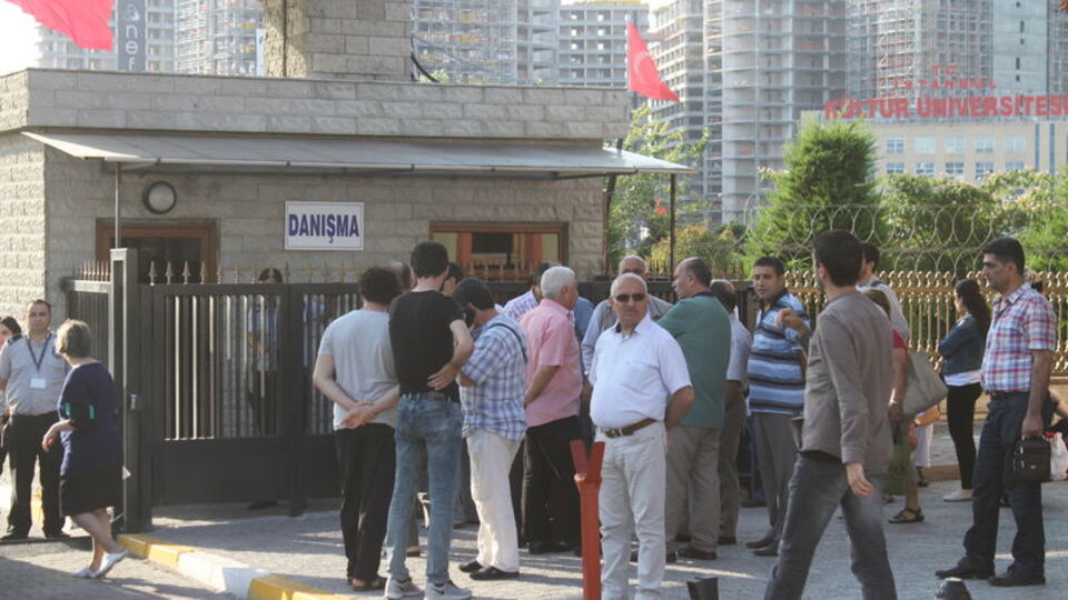 Adli Tıp önünde bekleyiş sürüyor