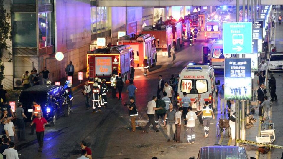 Dünya saldırıya böyle tepki gösterdi