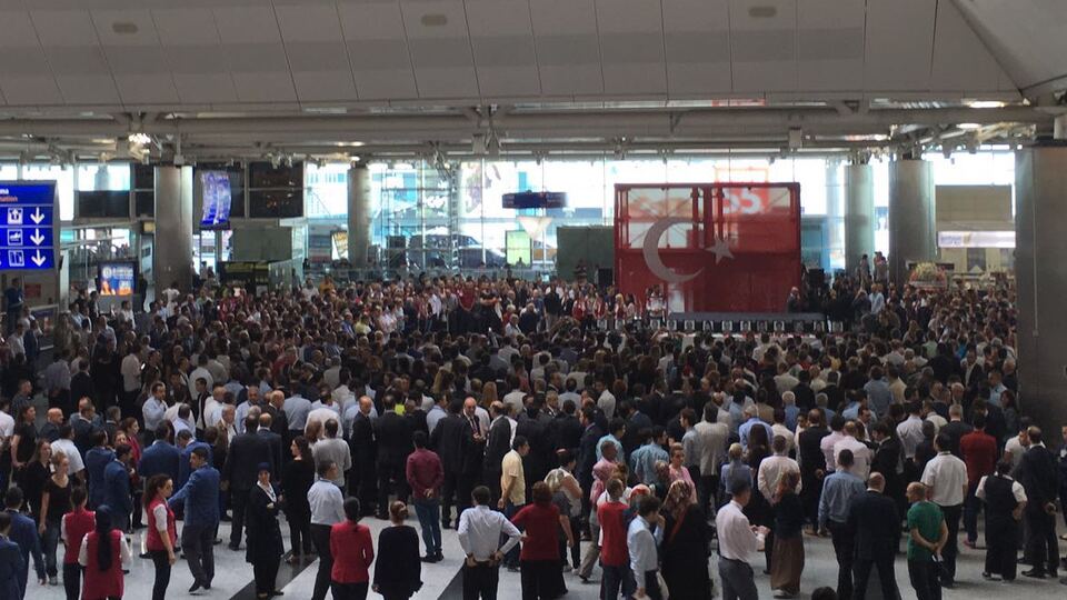 Havalimanı'nda en acı tören!