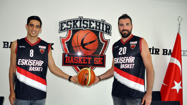 Eskişehir Basket'te çifte imza!