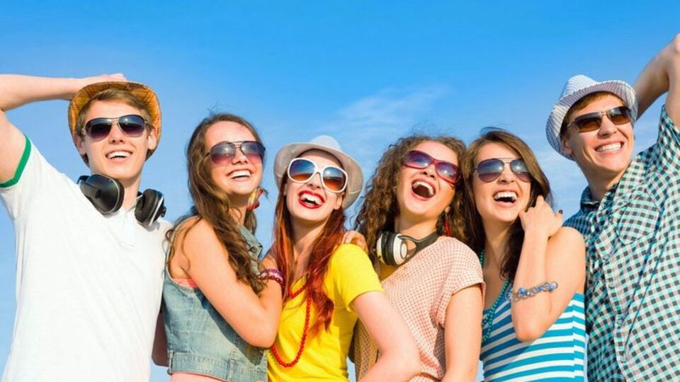 Hem dost hem düşman!