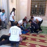 Canlı bomba paniği cami boşalttı! Linç etmek istediler