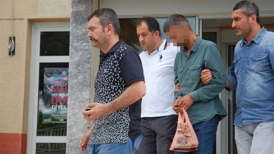 Katil zanlısı tatilde yakalandı!