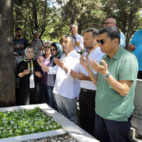 Kemal Sunal mezarı başında anıldı