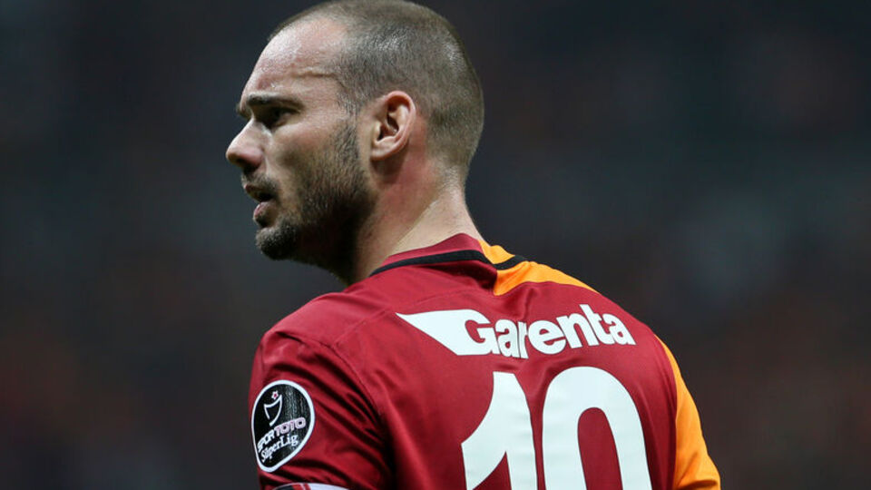 Sneijder'ın menajeri patladı!