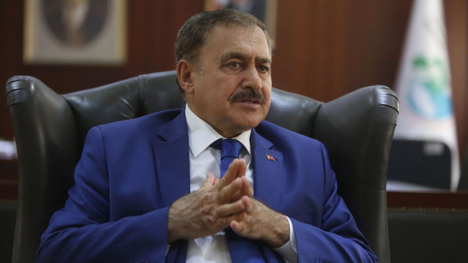 "İşadamına hendeği atla dereyi yüz demek olmaz"