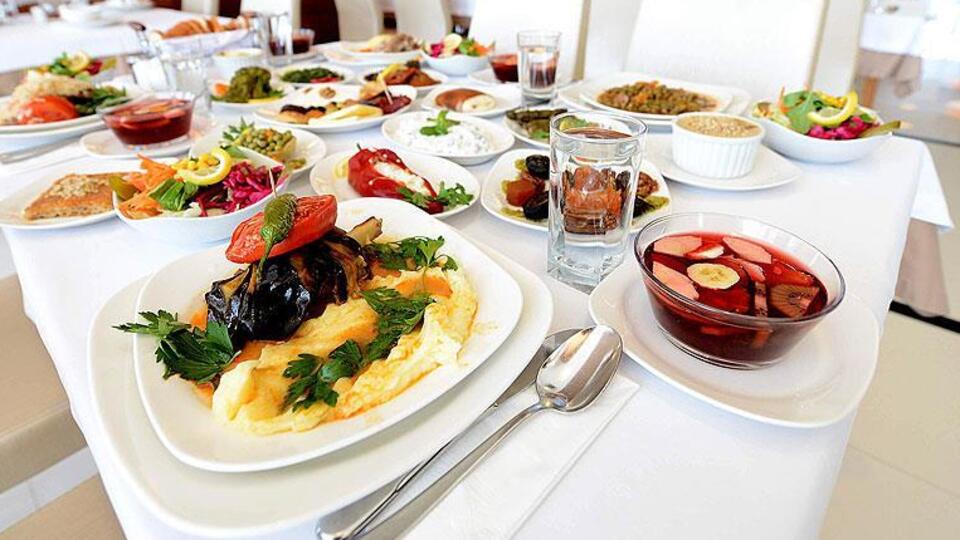 'Bayramda gece yeme alışkanlığı bırakılmalı'