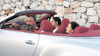 Cem Yılmaz'ın sert bakışı