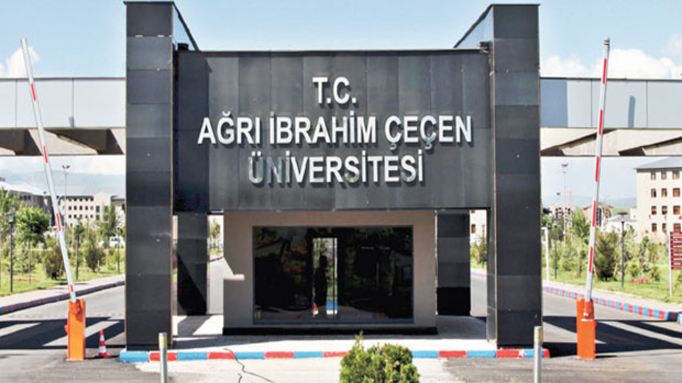 Öğretmen adayları 'ücret' istedi, YÖK 'Olmaz' dedi