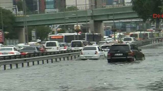 İstanbul bayrama böyle başladı