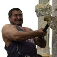 Saddam'ın heykelini yıkan adam: Şimdi 1000 Saddam var