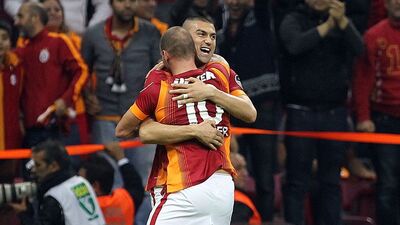 Burak'tan Sneijder'a destek