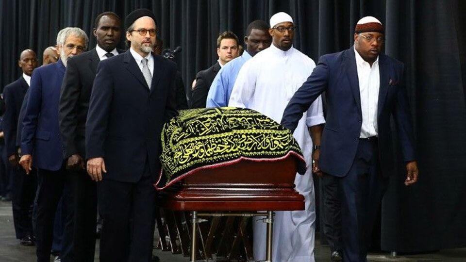 'Muhammed Ali'nin tabutunu taşıyan Türk' konuştu