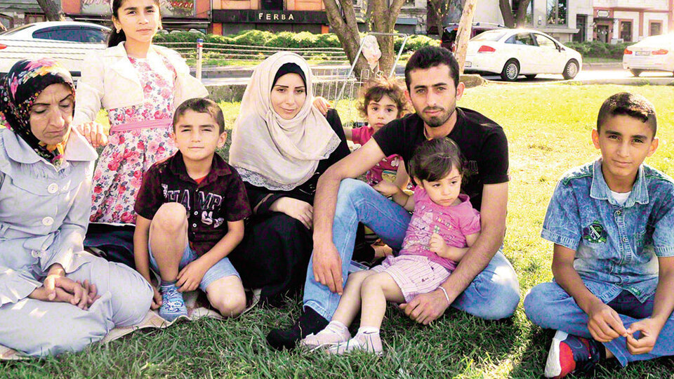 Suriyeliler hem sevinçli hem mesafeli