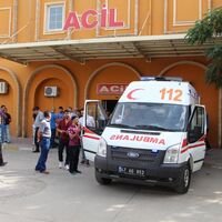 Karakola bombalı araçla saldırı! 2 asker şehit oldu, 1 sivil öldü!