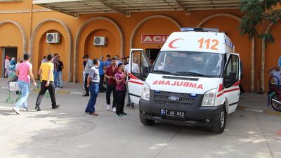 Karakola bombalı araçla saldırı! 2 asker şehit oldu, 1 sivil öldü!