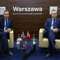 Varşova'da kritik görüşme!