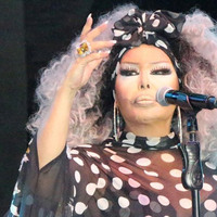 "Parmağımda helikopter taşıyorum"