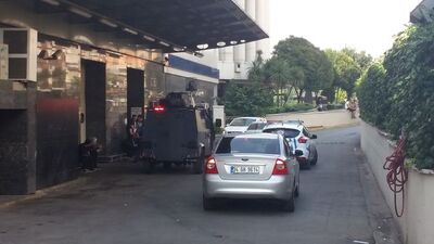 Kadıköy'deki AVM boşaltıldı!