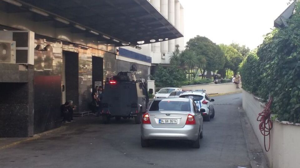 Kadıköy'deki AVM boşaltıldı!