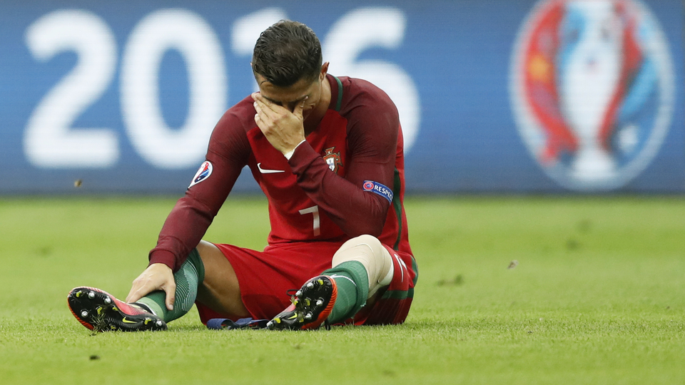 Ronaldo hüngür hüngür ağladı!