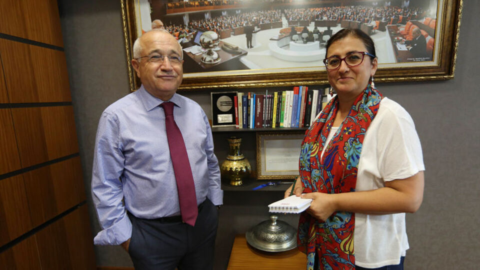 Cemil Çiçek: Muhalefet 7 Haziran'da penaltıya sırtını döndü