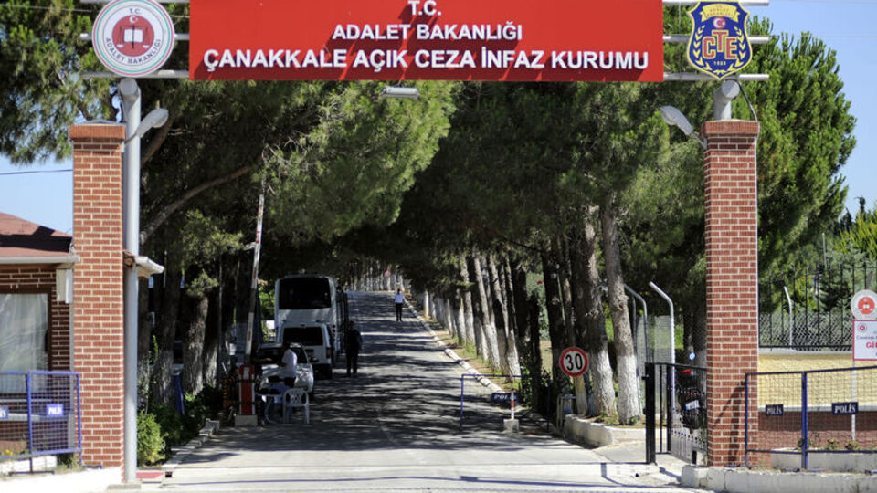 Çanakkale'deki paralel yapı davası başladı
